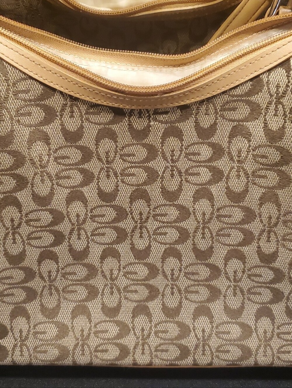 Vintage-Style Canvas Bag With Camel Leather Trim